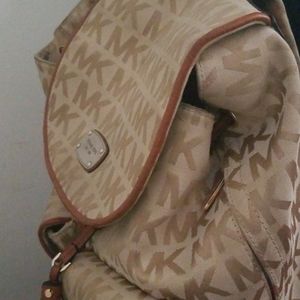 Micheal Kors Bookbag